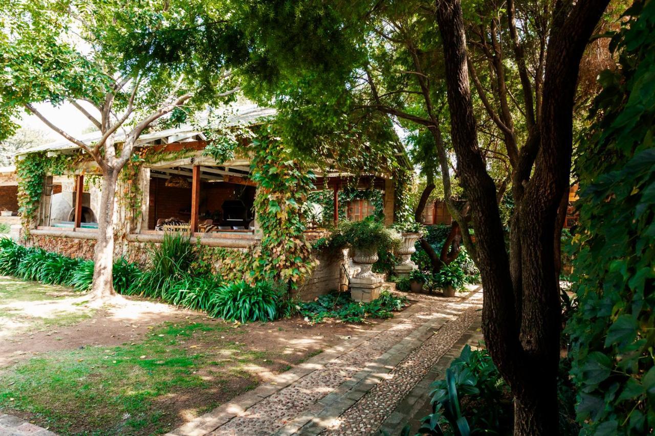 Town And Country Mpumalanga Hotel Миделбург Екстериор снимка