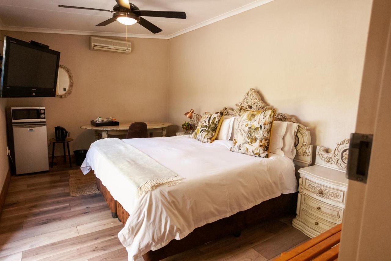 Town And Country Mpumalanga Hotel Миделбург Екстериор снимка